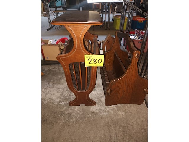 Lot 280 - krantenbak. 2 stuks - afbeelding 3 van  3