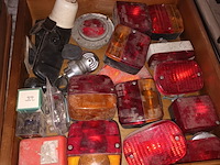 Lot 281 - lampen voor auto’s en aanhangwagens - afbeelding 4 van  4