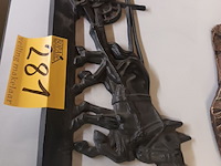Lot 281 - paarden met ploeg in gietijzer - afbeelding 3 van  3