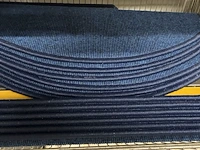 Lot 281 - traplopers - nieuw - 2 sets - afbeelding 2 van  3