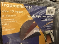Lot 281 - traplopers - nieuw - 2 sets - afbeelding 3 van  3