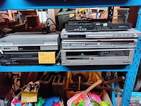 Lot 281 - videorecorder 3 stuks: jvc ,silvercrest en vhs + dvd/cd spel - afbeelding 1 van  1