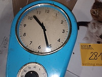 Lot 281 - wanddecoratie en klokken. 5 stuks - afbeelding 2 van  4