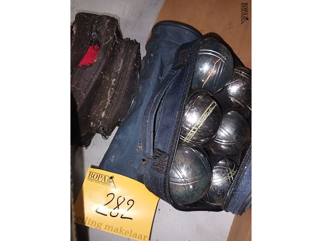 Lot 282 - lot metalen petanque ballen - afbeelding 3 van  4
