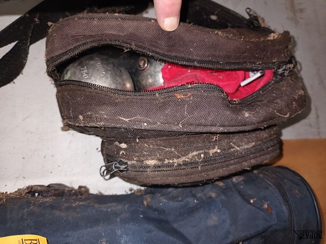 Lot 282 - lot metalen petanque ballen - afbeelding 4 van  4