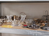Lot 282 - lot verzilverd en glazen kandelaar, ong 29 stuks - afbeelding 1 van  3