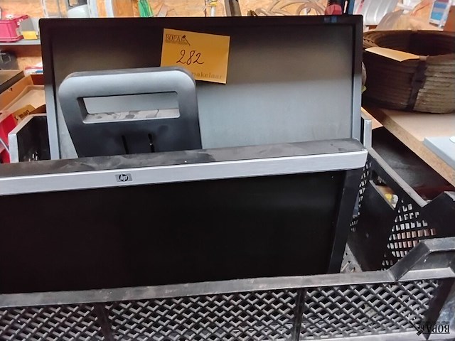 Lot 282 - pc scherm hpcompac la1905wg 43,5*28 en scherm samsung sinkma - afbeelding 1 van  4