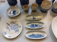 Lot 282 - vazen en schaaltjes. 16 stuks - afbeelding 4 van  7