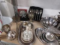Lot 283 - lot verzilverde items, ong 34 stuks - afbeelding 1 van  2