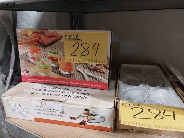 Lot 284 - apero schaaltjes, glaasjes, 3 dozen - afbeelding 1 van  3