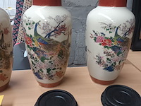 Lot 284 - chinese vazen op sokkel. 4 stuks - afbeelding 4 van  5