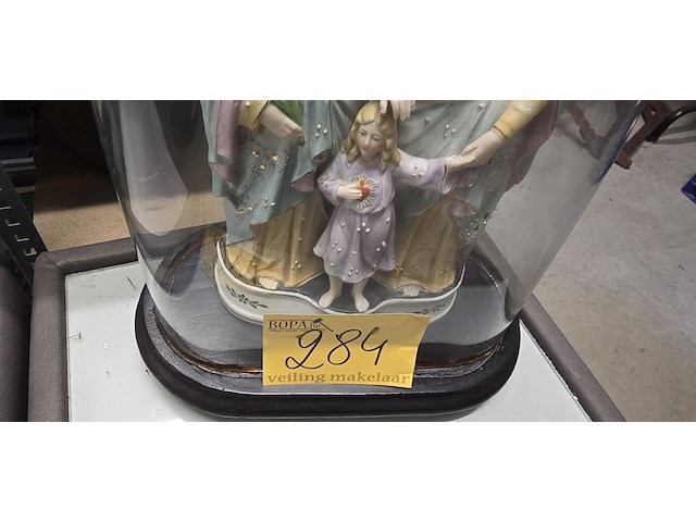 Lot 284 - heilige familie in biscuitporselein in stolp - afbeelding 3 van  3