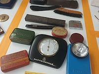 Lot 284 - publicitaire items. 13 stuks