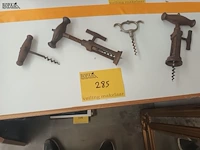 Lot 285 - antieke kurkentrekkers. 4 stuks