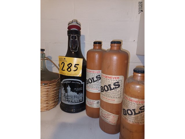 Lot 285 - flessen. 7 stuks - afbeelding 3 van  3