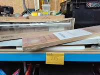 Lot 285 - ikea kledingrek, muurplankje en hangbar - afbeelding 1 van  2