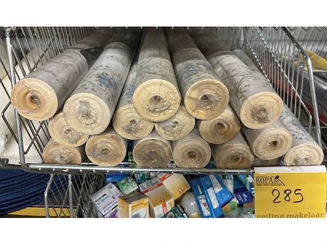 Lot 285 - lot retro behangpapier - afbeelding 1 van  2