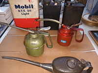 Lot 285 - olieblikken en kannetjes. 9 stuks - afbeelding 3 van  4