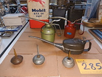 Lot 285 - olieblikken en kannetjes. 9 stuks - afbeelding 4 van  4