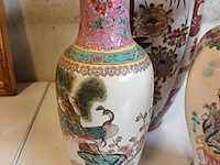 Lot 285 - oosterse vazen. 4 stuks - afbeelding 4 van  8