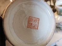 Lot 285 - oosterse vazen. 4 stuks - afbeelding 5 van  8