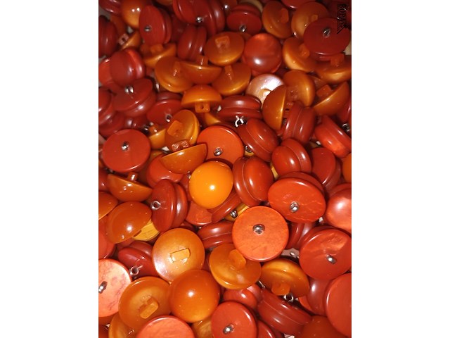 Lot 286 - doos met retro knopen - afbeelding 2 van  2