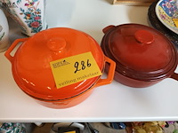 Lot 286 - kookpot en steelpan in gietijzer. 2 stuks - afbeelding 1 van  5