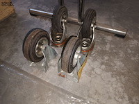 Lot 286 - wielen. 4 stuks - afbeelding 2 van  3