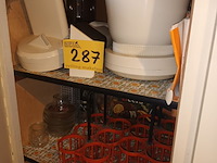 Lot 287 - huisraad en keukenmateriaal - afbeelding 1 van  5