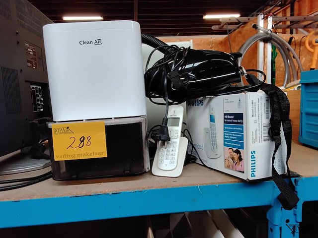Lot 288 - airco clean air optima - telefoontoestel philips nieuwstaat - afbeelding 1 van  1