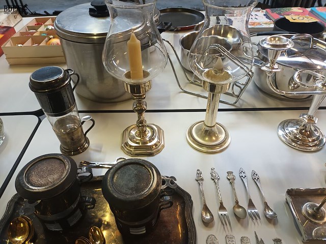 Lot 288 - verzilverd tafelgerei. 65 stuks - afbeelding 2 van  9
