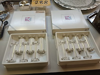 Lot 288 - verzilverd tafelgerei. 65 stuks - afbeelding 5 van  9