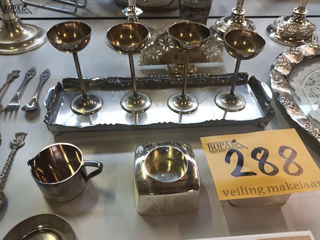 Lot 288 - verzilverd tafelgerei. 65 stuks - afbeelding 6 van  9