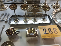 Lot 288 - verzilverd tafelgerei. 65 stuks - afbeelding 6 van  9