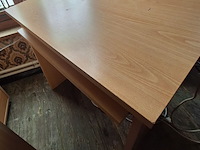 Lot 289 - bureau en kastjes - afbeelding 5 van  5