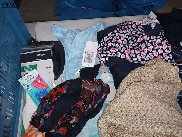 Lot 289 - dameskledij. 25 stuks - afbeelding 3 van  5