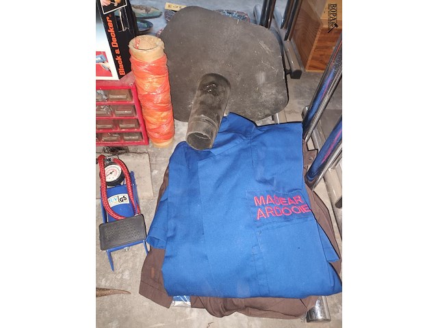 Lot 289 - gereedschap en doe-het-zelf. 14 stuks - afbeelding 2 van  5