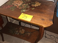 Lot 29 - antiek bijzettafeltje - afbeelding 1 van  5