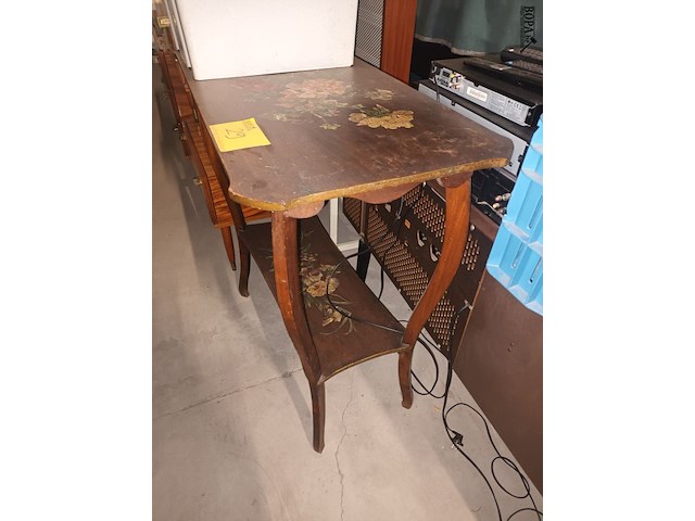 Lot 29 - antiek bijzettafeltje - afbeelding 3 van  5