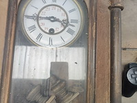 Lot 29 - antieken muurklok - afbeelding 2 van  4