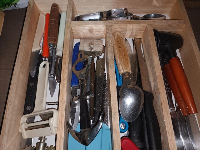 Lot 29 - bestekbak met inhoud - afbeelding 3 van  3