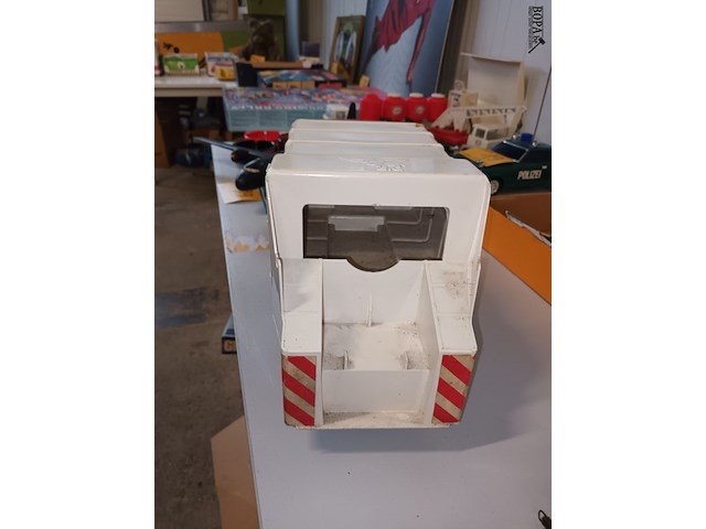 Lot 29 - big vuilniskar - afbeelding 4 van  7