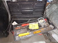 Lot 29 - curver materiaalkoffer met inhoud