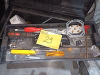 Lot 29 - curver materiaalkoffer met inhoud - afbeelding 2 van  4