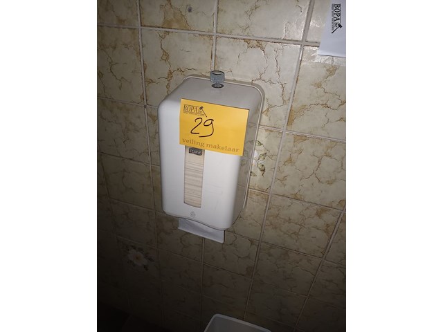 Lot 29 - dispensers en vuilnisemmers - afbeelding 1 van  3