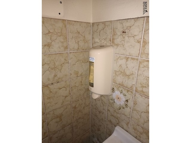 Lot 29 - dispensers en vuilnisemmers - afbeelding 2 van  3