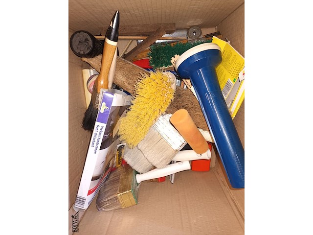 Lot 29 - doos met diversen - afbeelding 2 van  4