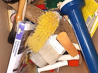 Lot 29 - doos met diversen - afbeelding 2 van  4