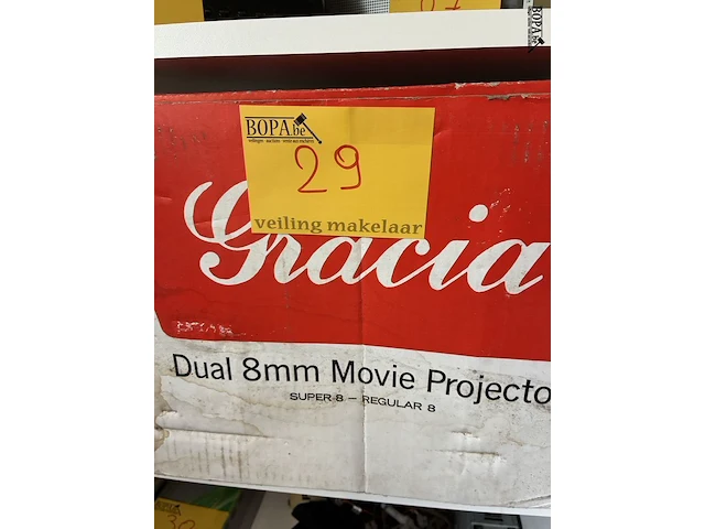Lot 29 - gracia dual 8mm movie projector - afbeelding 1 van  6
