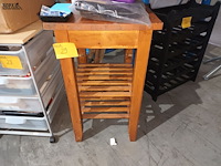 Lot 29 - houten bijzettafel - afbeelding 3 van  3